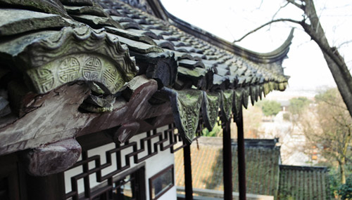 Historical Chinese architecture still decorates Guanqian Street